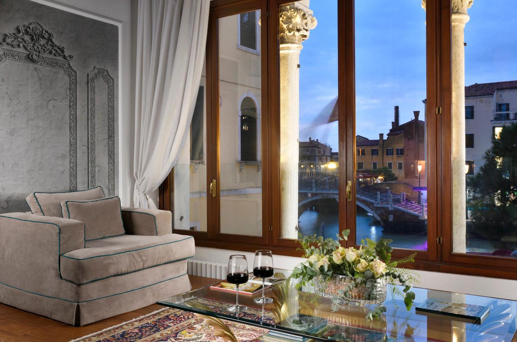 Swan Dolcevita Prestige Stay - Canal View & Exclusive Experience Venice Exterior photo